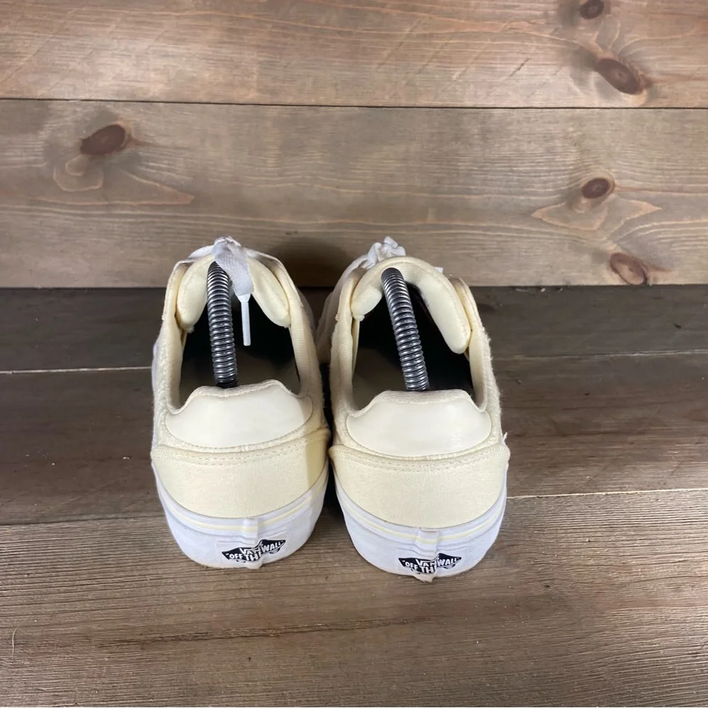Vans old skool Womens size 7 shoes yellow athletic deluxe comfort skate sneakers